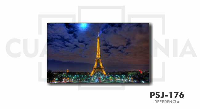 Eiffel Bajo la Luna